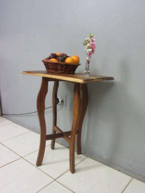 A magnificent African Blackwood occasional table; perfect for a table lamp/ display piece - RS17Sale