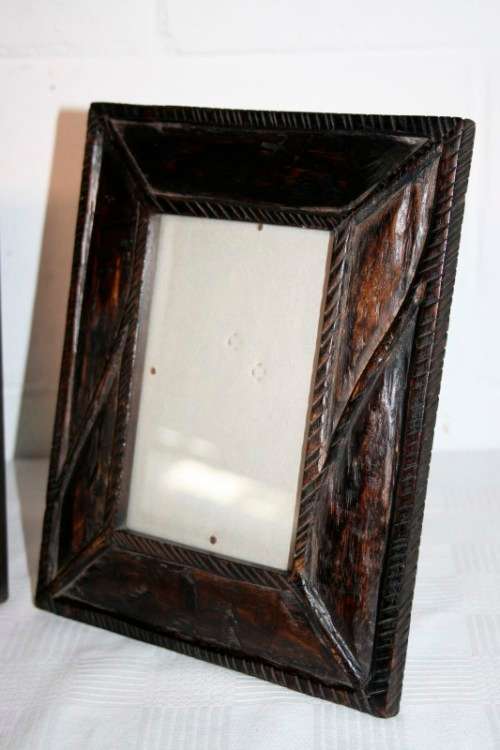Beautiful set of 3x assorted free-standing photo/ picture frames in wonderful condition - RS17Sale