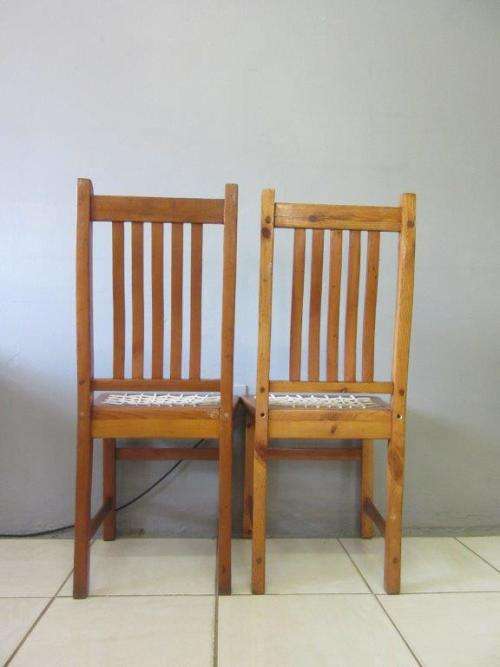 2x fabulous vintage solid wooden riempie dining room chairs, beautiful!! Price/chair