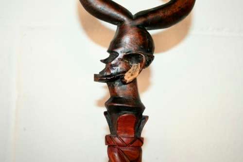 A beautifully hand carved solid wooden traditional central African walking stick - 90.5cm
