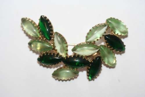 **RS17** A collection of 5x  vintage ladies brooches incl. a stone brooch, in gorgeous condition!