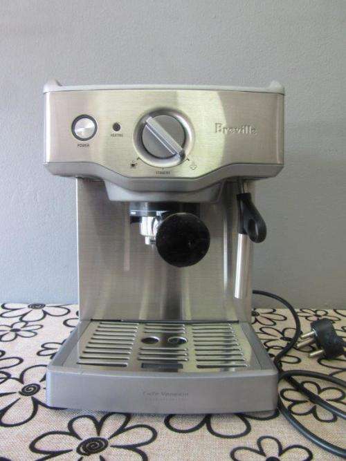An awesome Breville Cafe Venezia Espresso Machine perfect for the coffee connoisseur