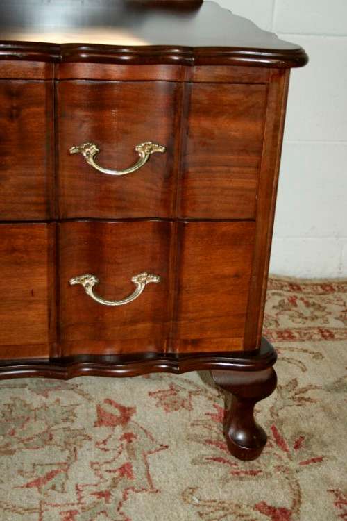 A fantastic vintage solid Imbuia cheval mirror dressing table with drawers & tilt mirror.RS17Bed