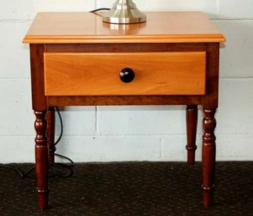 **RS17** A fabulous, stylish single-drawer yellow wood and imbuia bedside pedestal