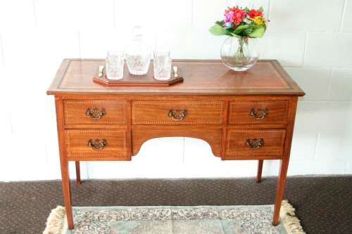 A superb original Edwardian "James Phillips" Sheraton ladies desk with leather top & inlay detailing