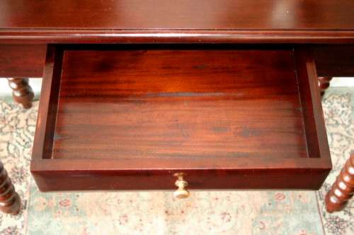 A beautiful and stylish single-drawer console/ hall table with gorgeous turned "bobbin" legs