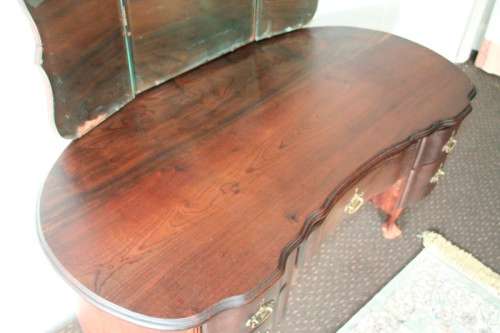 Exquisite vintage solid Imbuia ball & claw kidney-shape knee-hole dresser w/ folding mirrors RS17Bed