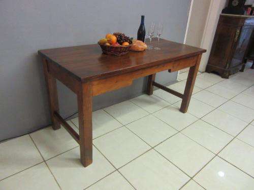 Beautiful character solid Oregon kitchen farm table/ desk - stunning in a large kitchen! RS17Sale