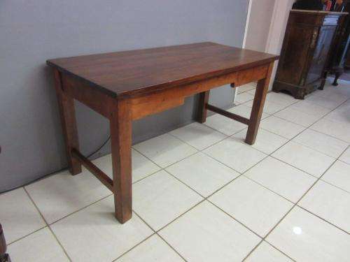 Beautiful character solid Oregon kitchen farm table/ desk - stunning in a large kitchen! RS17Sale