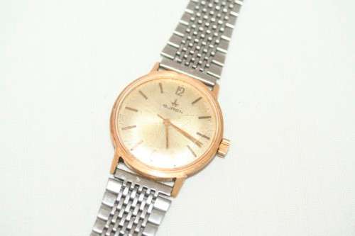 A superb vintage (1960's) gold plated gents Swiss made Buren wrist watch w/ a stainless steel strap
