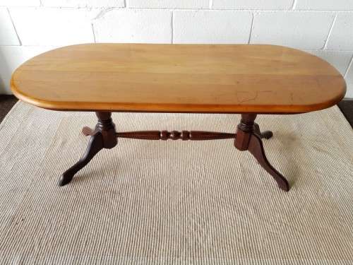 An awesome vintage Yellowwood and Imbuia center coffee table in good condition