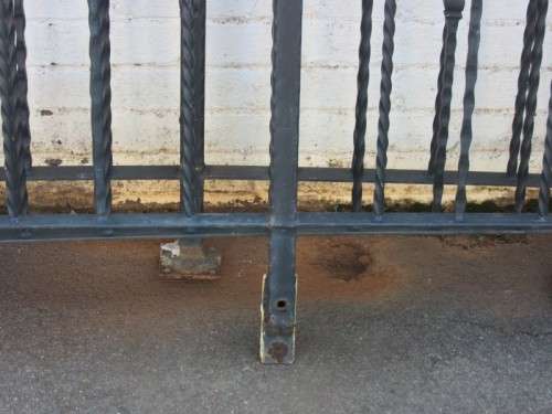 A superb 'job lot' of top-quality solid wrought iron balustrade sections (40 meters) RS17Sale