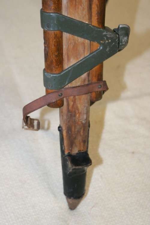 Fantastic vintage metal & wood surveyor tripod in great condition! Perfect to mount a light!!!