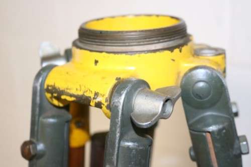 Fantastic vintage metal & wood surveyor tripod in great condition! Perfect to mount a light!!!
