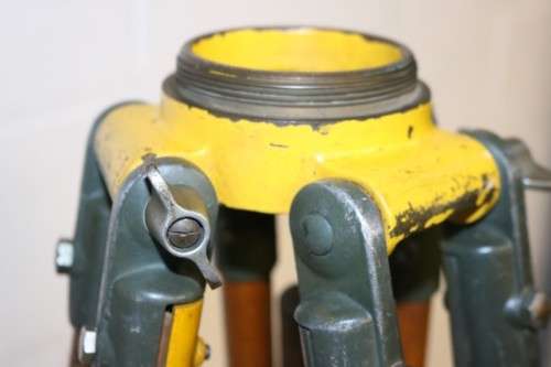 Fantastic vintage metal & wood surveyor tripod in great condition! Perfect to mount a light!!!