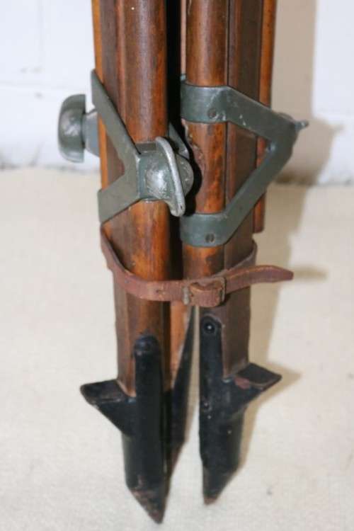 Fantastic vintage metal & wood surveyor tripod in great condition! Perfect to mount a light!!!