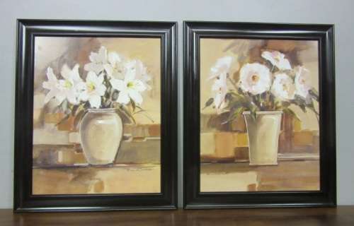 Two exquisite framed still life painting prints of vases w/ flowers in beautiful condition; RS17Sale