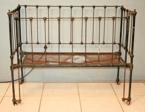Beds Cots A stunning rare antique late 1800 s wrought iron baby s cot w dropside on its original castors was listed for 2 999.00 on 28 Oct at 12 31 by Lifespace in Gauteng ID 305699134