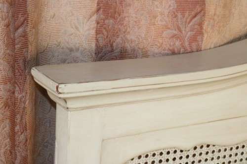 A magnificent "Block and Chisel" King-size bed set. frame, headboard, footboard and mattress!RS17Bed