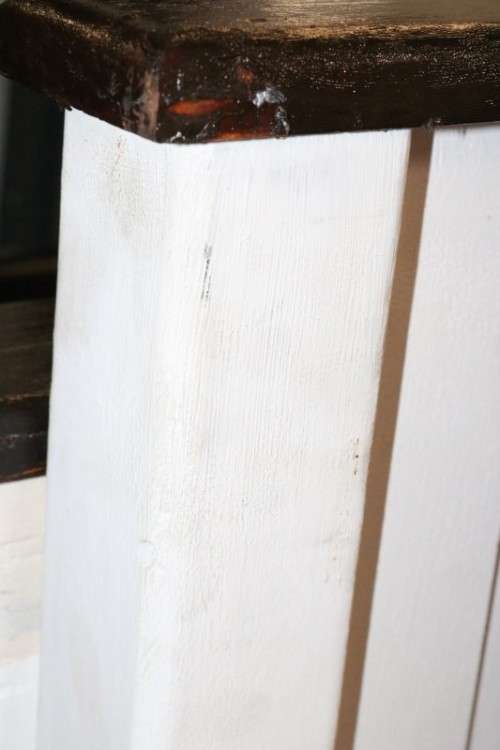 A lovely white painted wooden Queen Size bed headboard and footboard - stylish! - RS17Sale