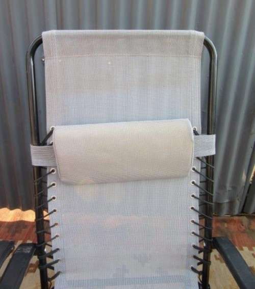 Five stunning metal and mesh reclining outdoor pool loungers in great condition - price/recliner