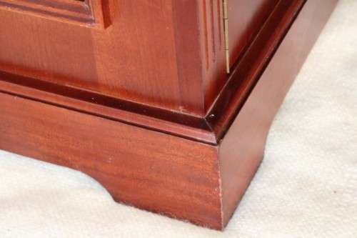 Stunning Mahogany mini bar cabinet with a shelf inside - perfect for a guest bedroom! RS17Bed