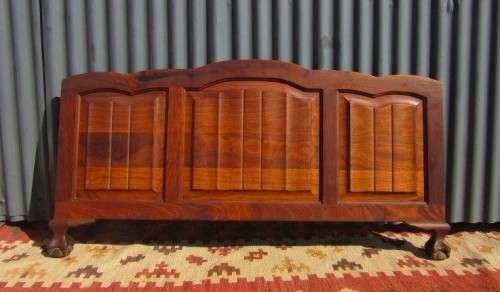 A beautiful vintage three-panel solid Imbuia double bed headboard and footboard set - RS17Bed