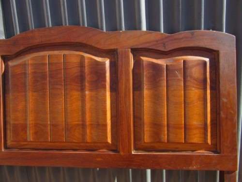 A beautiful vintage three-panel solid Imbuia double bed headboard and footboard set - RS17Bed