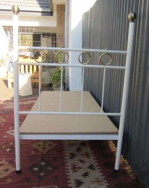 A wonderful (white) metal single bed (headboard and base combination) bed set - RS17Bed