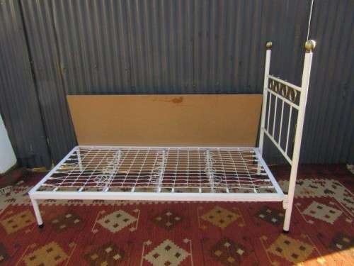 A wonderful (white) metal single bed (headboard and base combination) bed set - RS17Bed