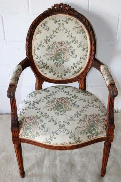 Magnificent antique Louis XIV solid Oak Fauteuil upholstered arm chair with intricate hand carving!