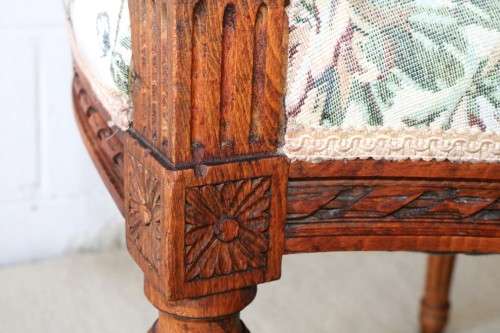 Magnificent antique Louis XIV solid Oak Fauteuil upholstered arm chair with intricate hand carving!