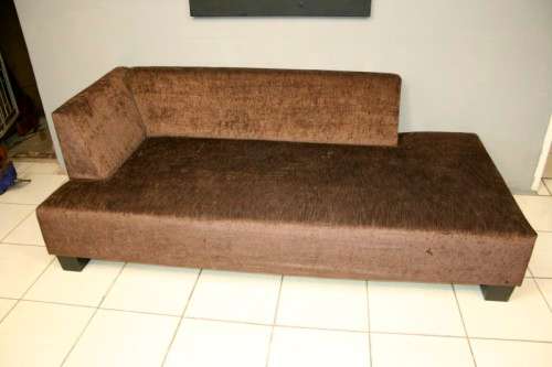 A superb modern (X-large) chocolate brown fabric couch w/ stunning cushions in exquisite condition