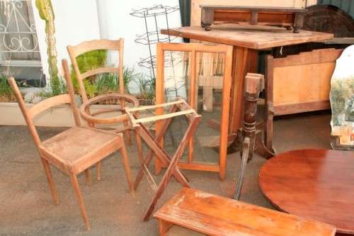 "Job Lot" Assorted furniture incl. tables, bentwood chairs & more perfect for restoration; RS17Sale