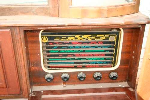 "Job Lot" Furniture incl. a radiogram cabinet, tables & much more perfect for restoration; RS17Sale