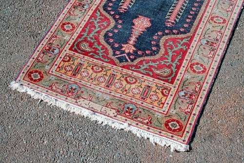 A wonderful vintage traditional Turkish "Panderma" (Bandirma) prayer carpet/ rug w/ stunning detail