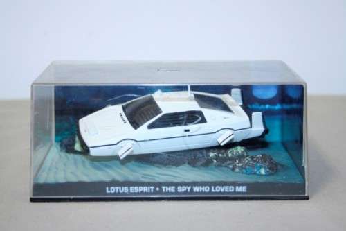 An awesome James Bond 007 "Lotus Esprit" die cast model car from the movie "The spy who loved me"