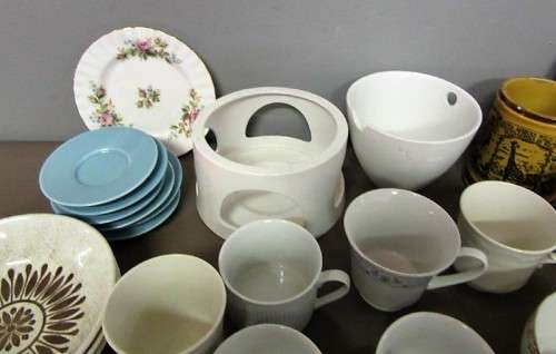 "Job Lot" An awesome collection of assorted porcelain and ceramic ware Incl. Royal Albert; RS17Sale