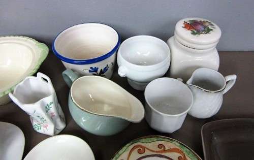 "Job Lot" An wonderful collection of mixed porcelain & ceramic ware Incl. Villeroy & Boch; RS17Sale