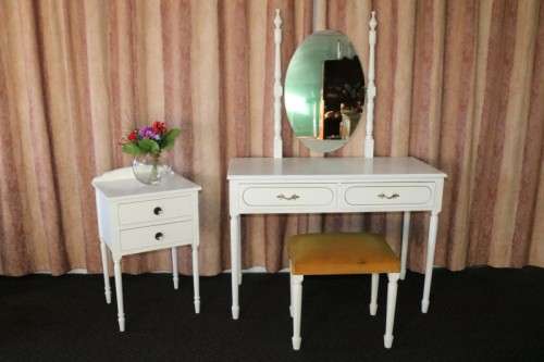 A lovely vintage white dressing table, side table and stool - lovely bedroom set in great condition
