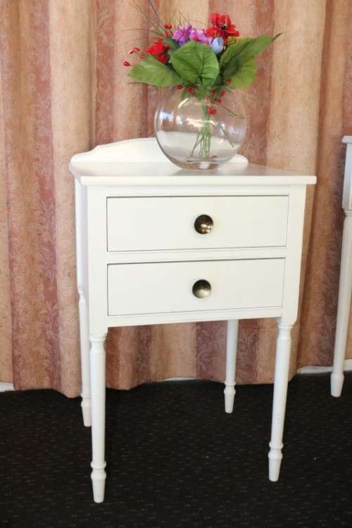 A lovely vintage white dressing table, side table and stool - lovely bedroom set in great condition