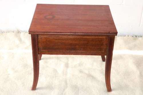A wonderful vintage Mahogany occasional coffee table with wooden inlay detailing - lovely