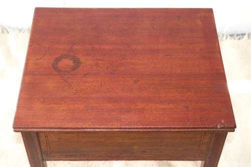 A wonderful vintage Mahogany occasional coffee table with wooden inlay detailing - lovely