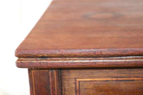 A wonderful vintage Mahogany occasional coffee table with wooden inlay detailing - lovely