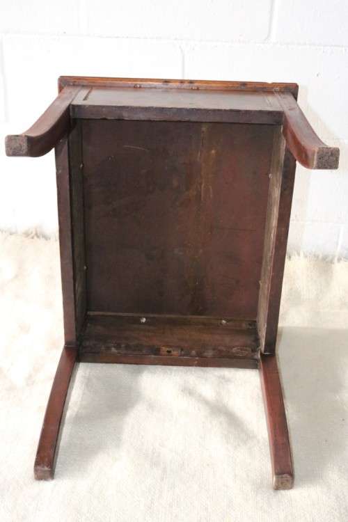 A wonderful vintage Mahogany occasional coffee table with wooden inlay detailing - lovely