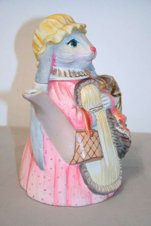 An awesome vintage hand painted "character" grandmother mouse ornamental ceramic teapot