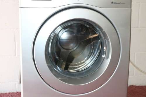 A superb silver Samsung (WF8500NHS) electronic front loader washing machine - fully working!