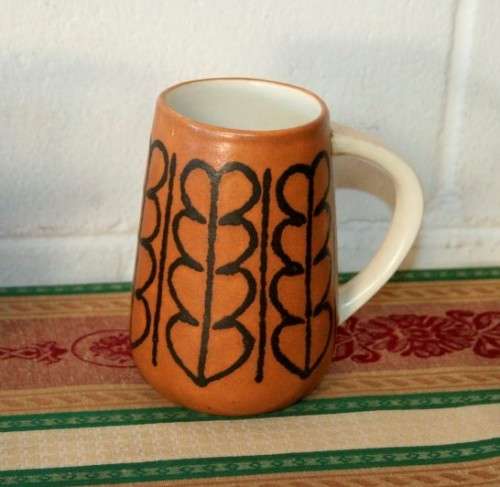 "Job Lot" A fabulous job lot of assorted porcelain & ceramic ware incl Royal Albert & more; RS17Sale