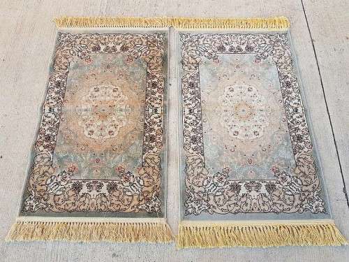 Two lovely navy blue and beige "Silky Shiraaz" carpets with a stunning patterns - price/carpet