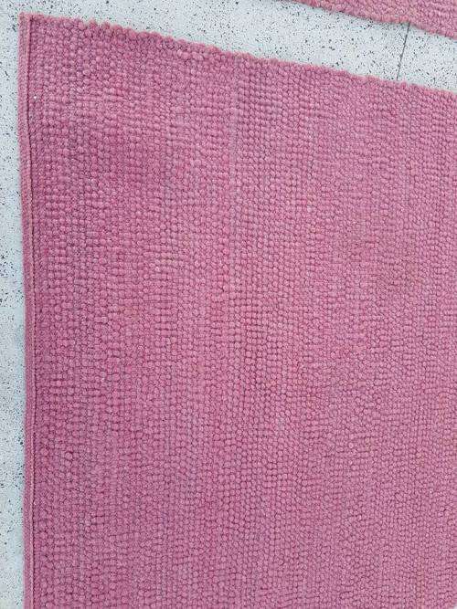 Awesome dusty-pink woven wool carpets with a plain-colour design - price/carpet - RS17Sale